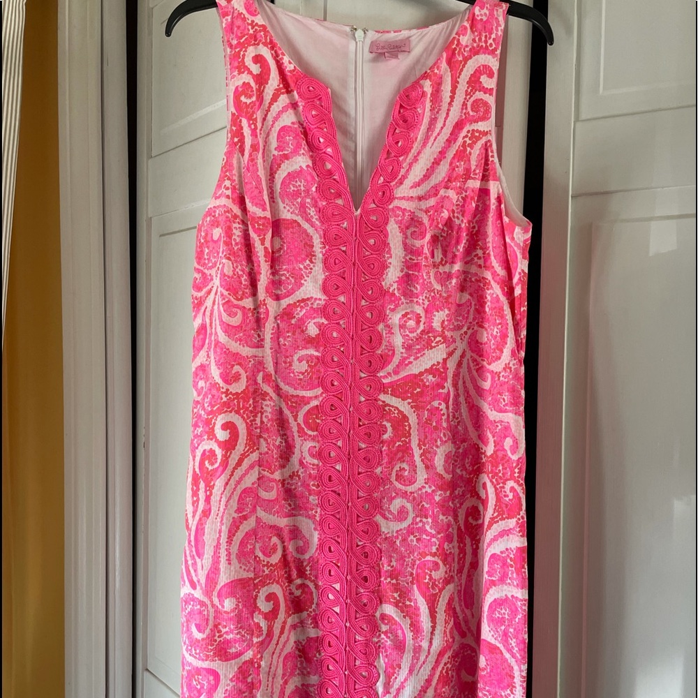 Lily Pulitzer women dress size 12 I wore his once beautiful so many compliments